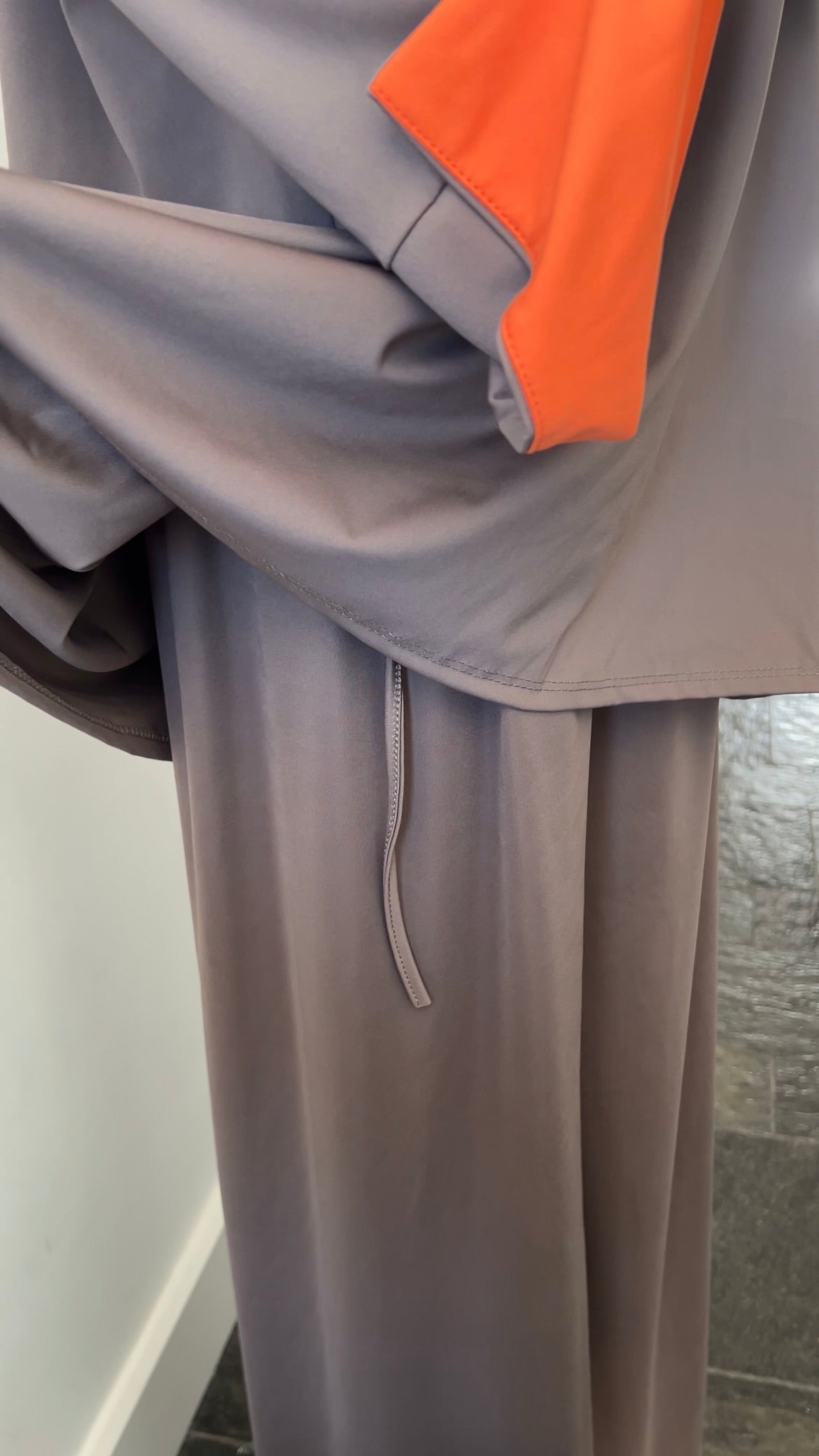 SLEEVE BURKINI DARK TAUPE/ORANGE