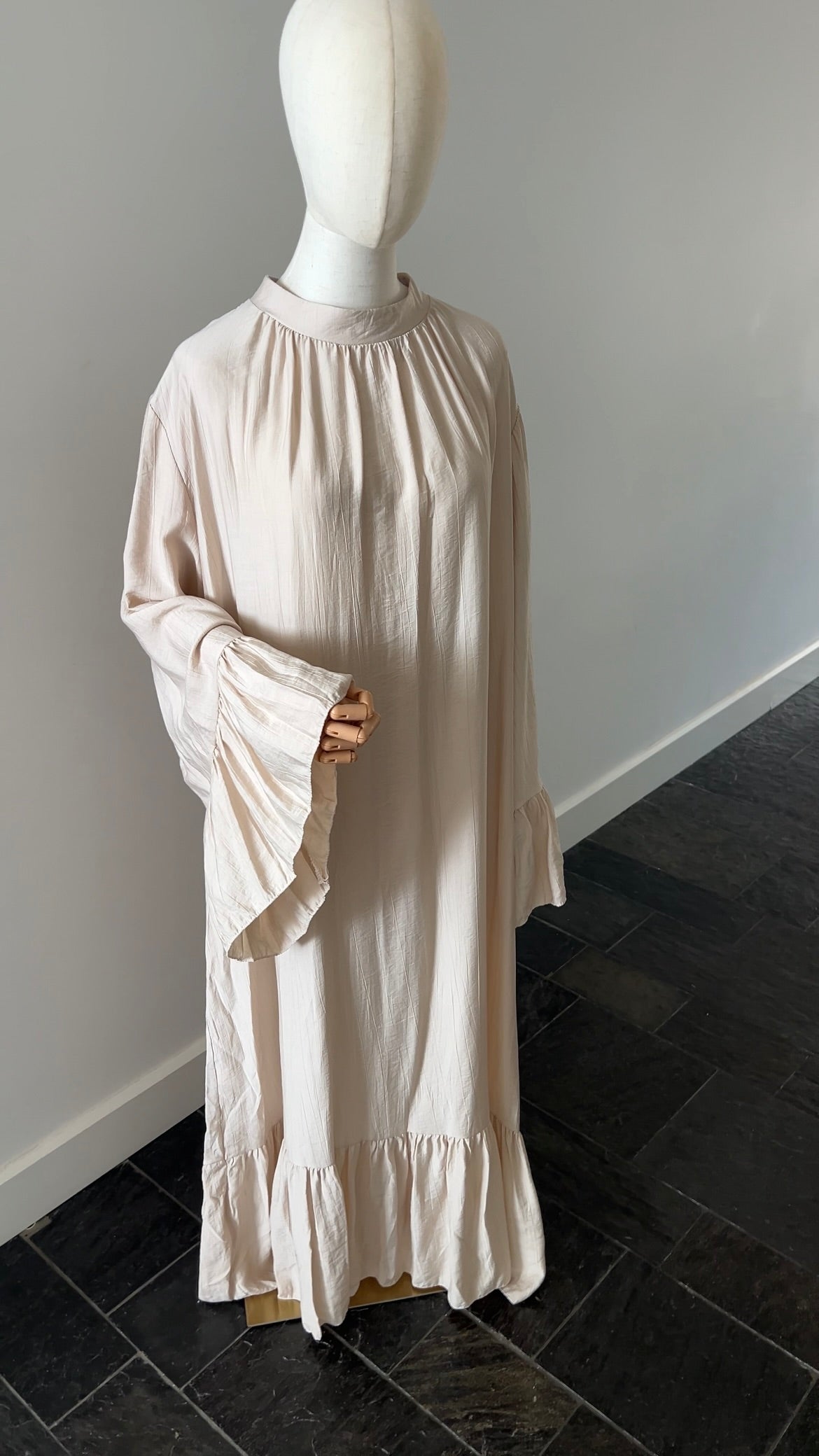 AIRY DRESS BEIGE