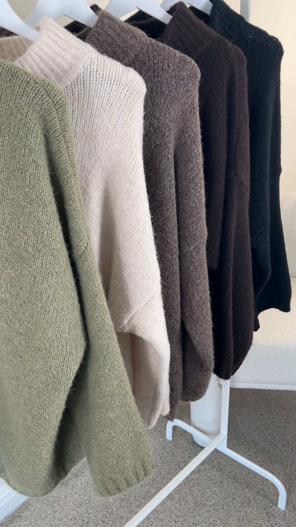 FLUFFY KNIT ZIPPER BEIGE
