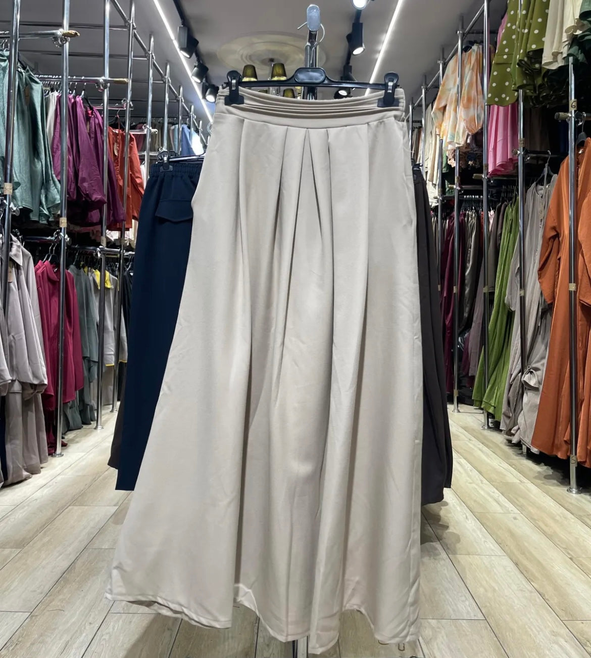 Fall skirt with lines (Black, Brown, taupe, beige)