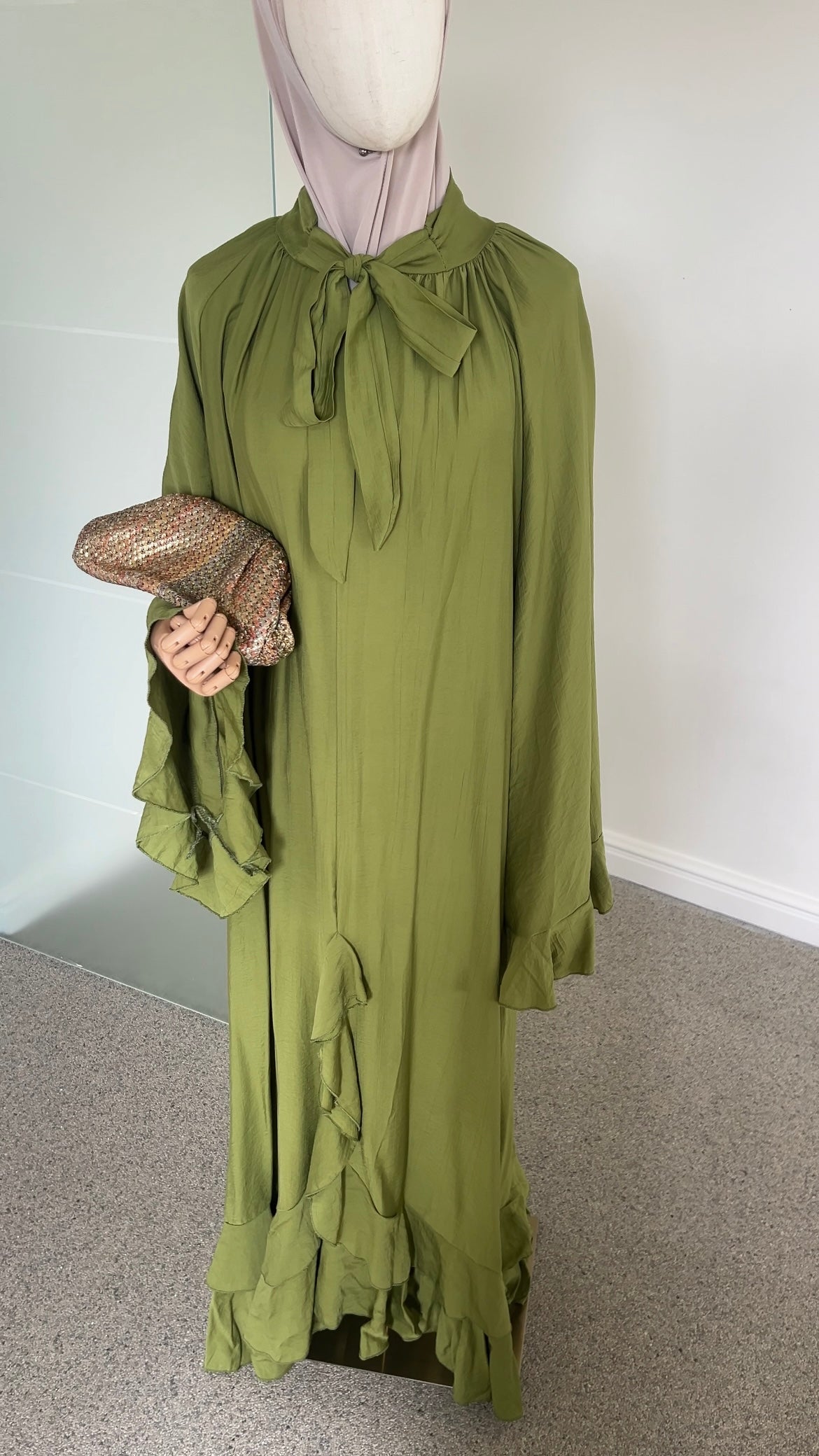 AIRY RUFFLE DRESS OLIVE