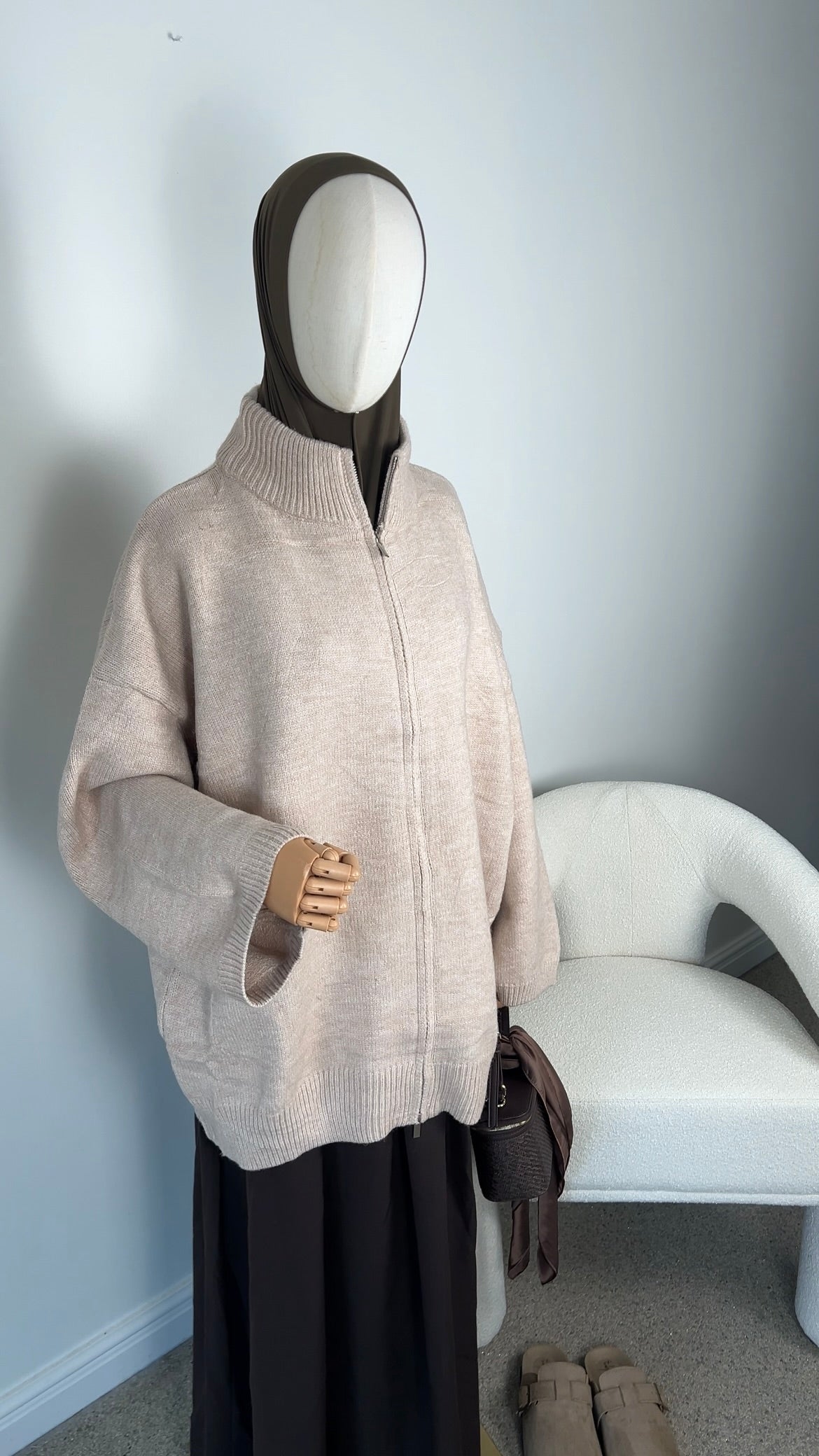 OVERSIZED KNIT ZIPPER BEIGE