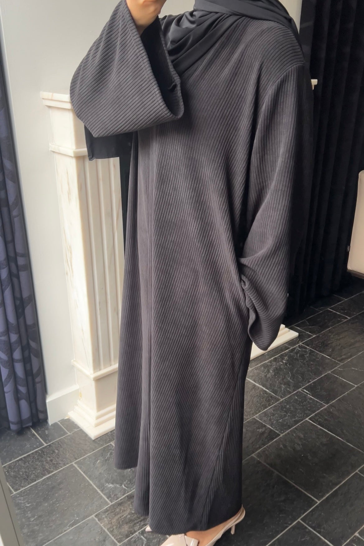 BLACK RIBBED ABAYA