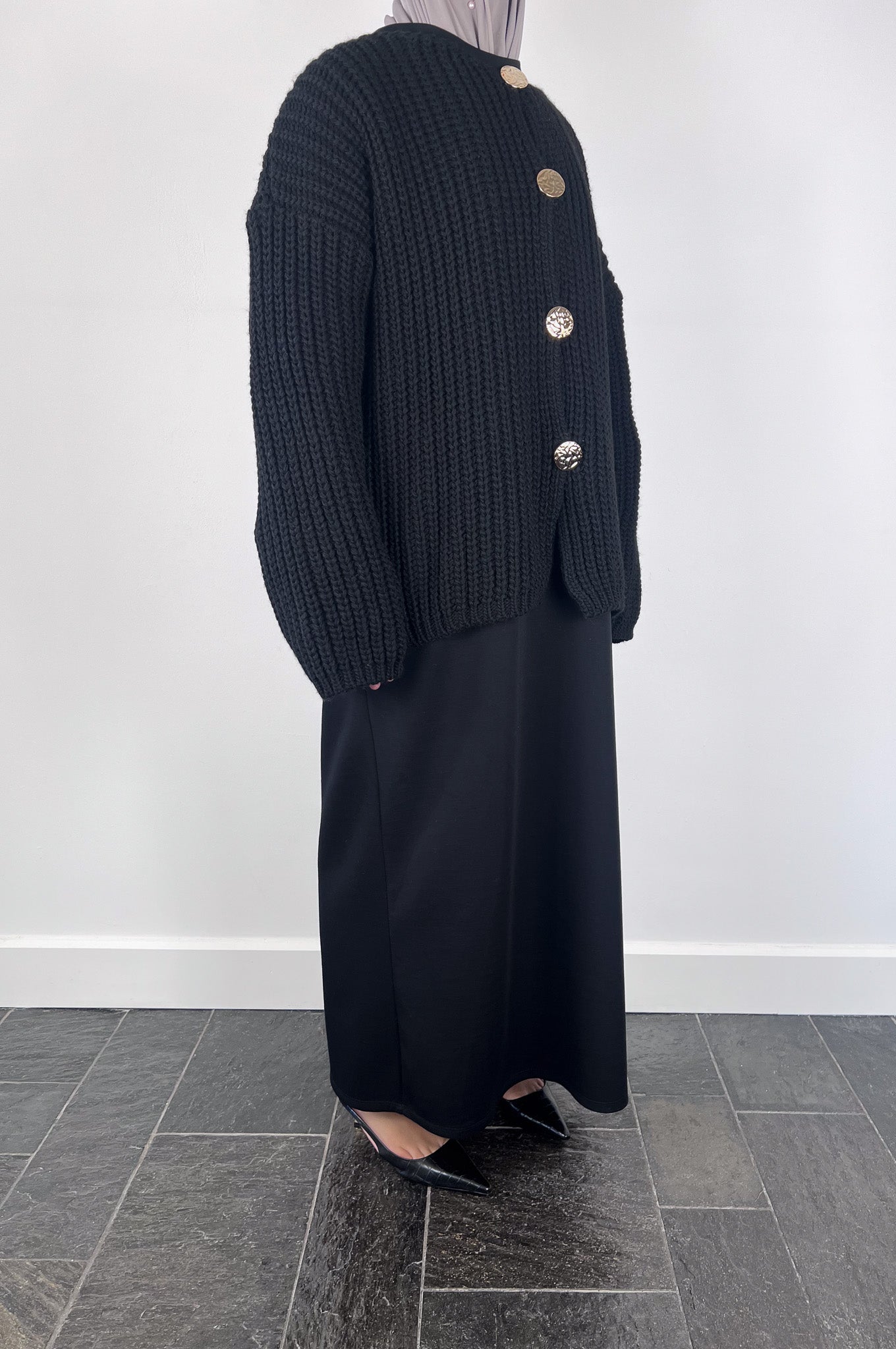 BLACK BUTTON CARDIGAN