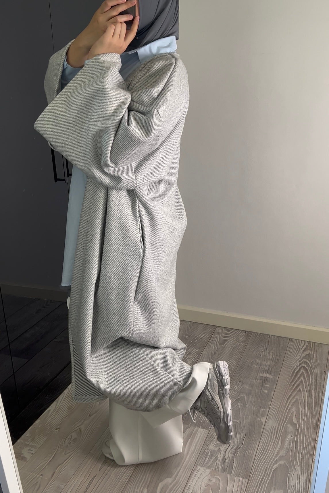 GREY RIBBED ABAYA COAT