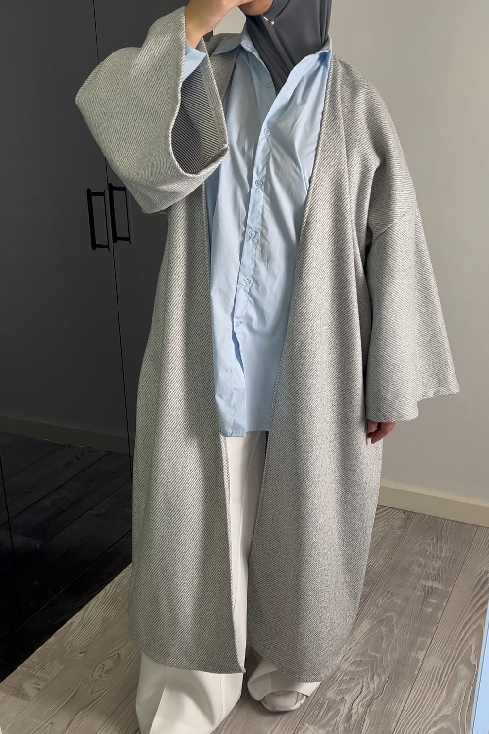 GREY RIBBED ABAYA COAT