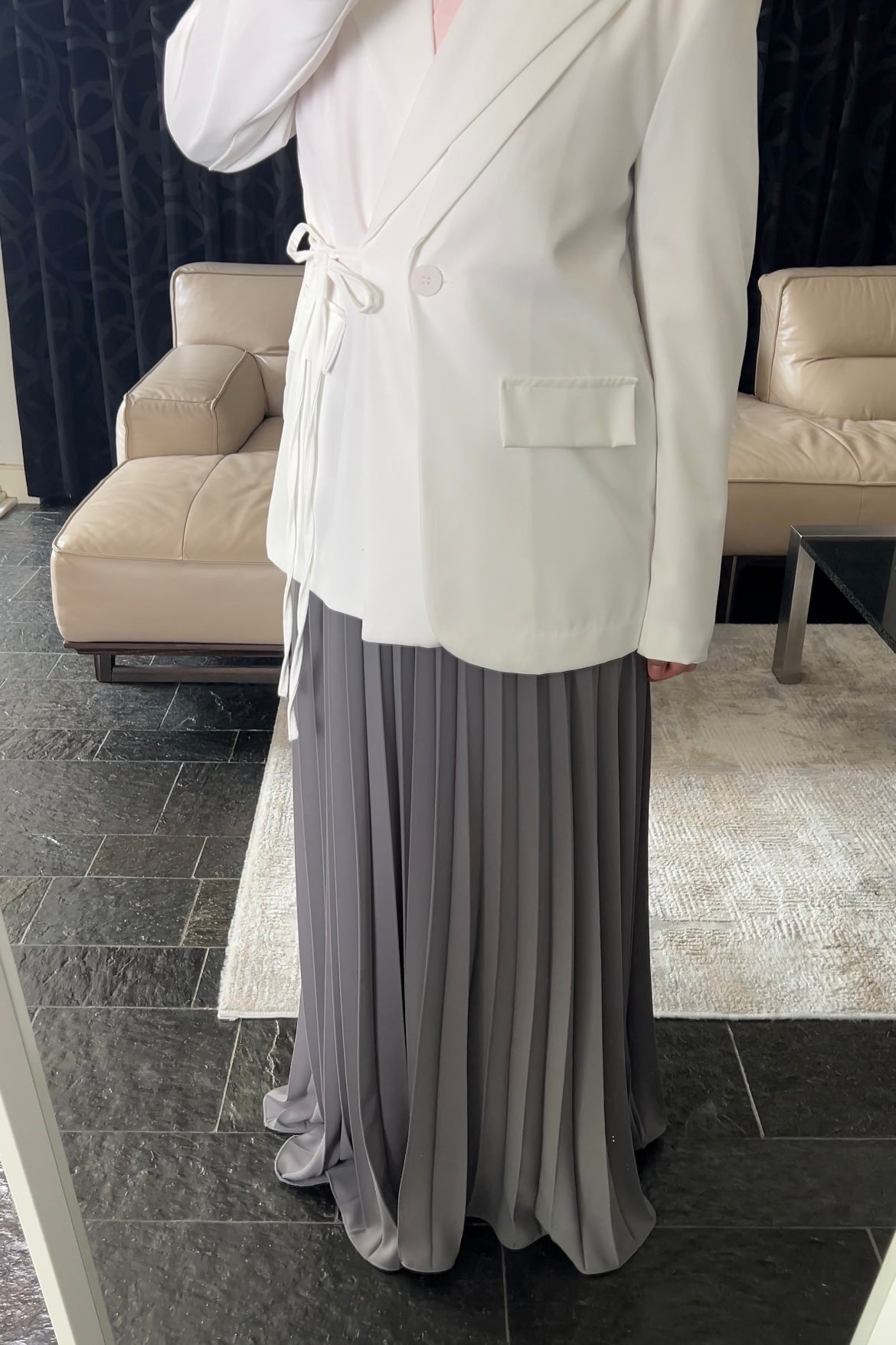 LIGHT GREY PLISSÉ SKIRT