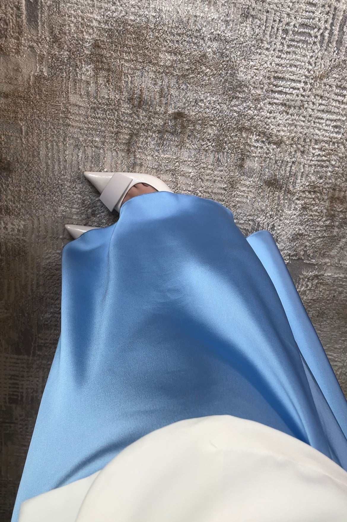 BLUE OVERSIZED SATIN SKIRT