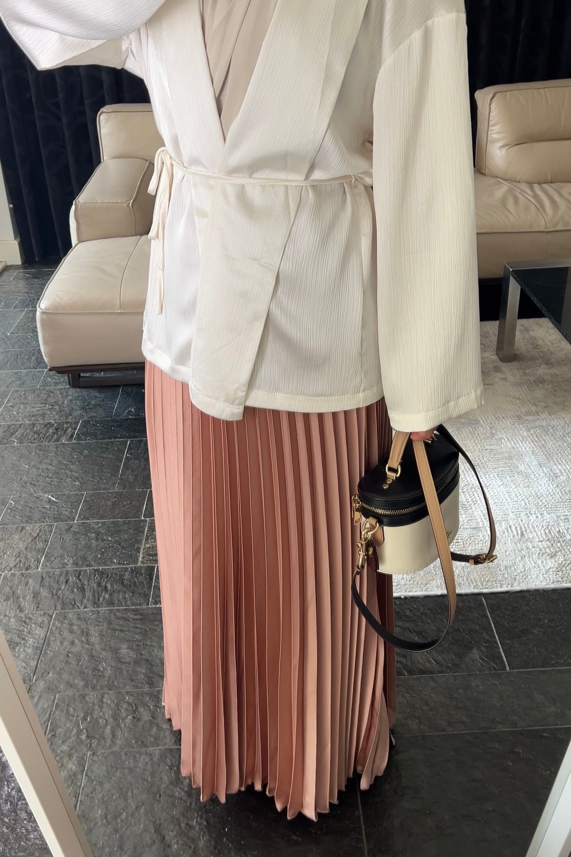 SALMON PINK SATIN PLISSÉ SKIRT