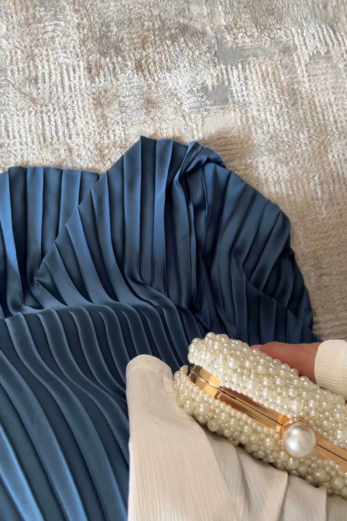 NAVY SATIN PLISSÉ SKIRT