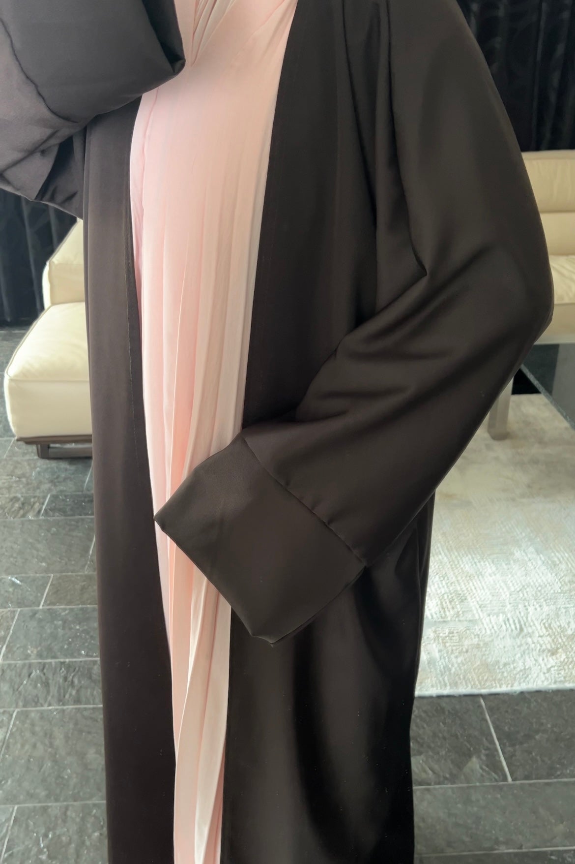 DARK BROWN ESSENTIAL ABAYA