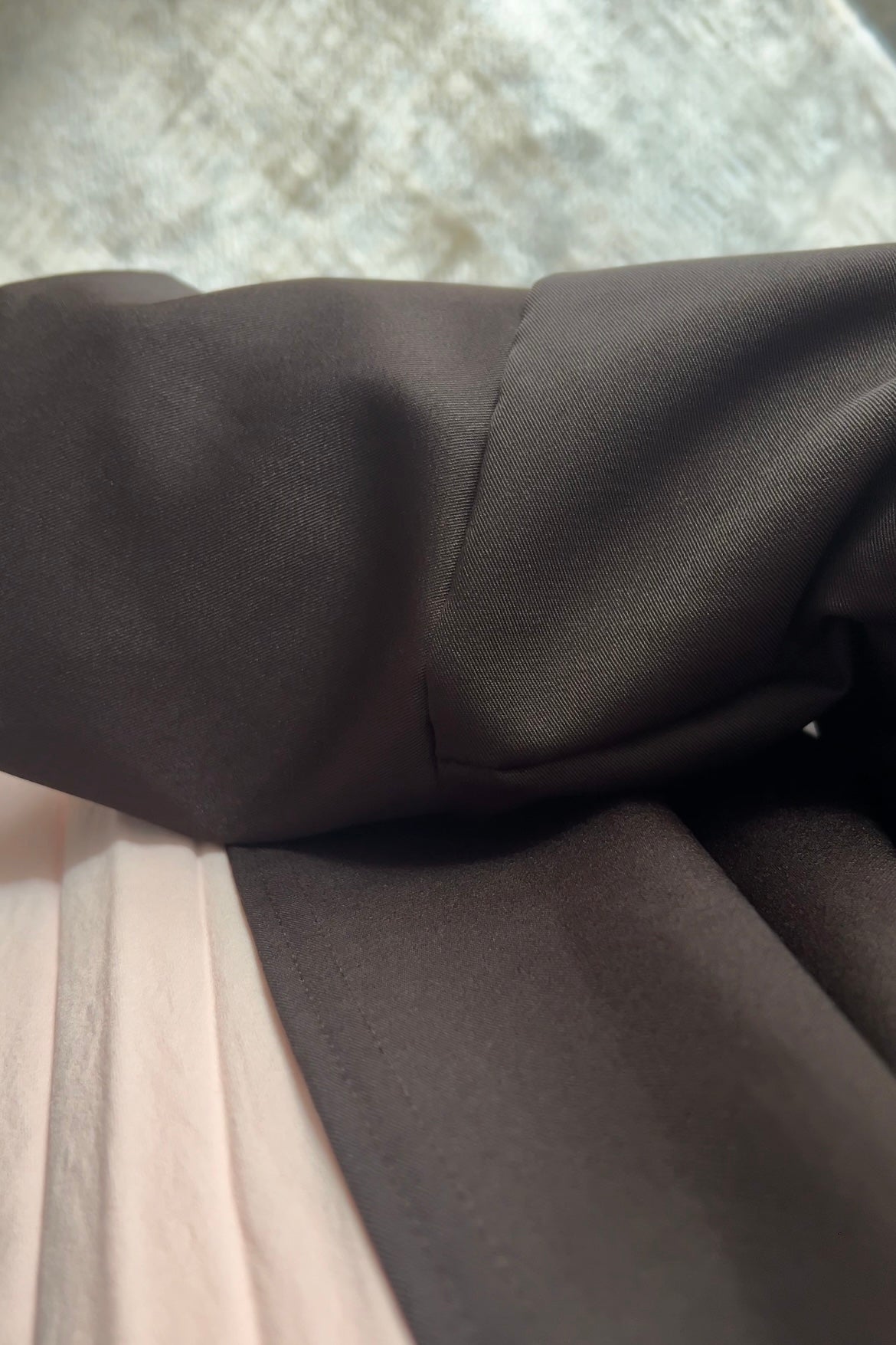 DARK BROWN ESSENTIAL ABAYA