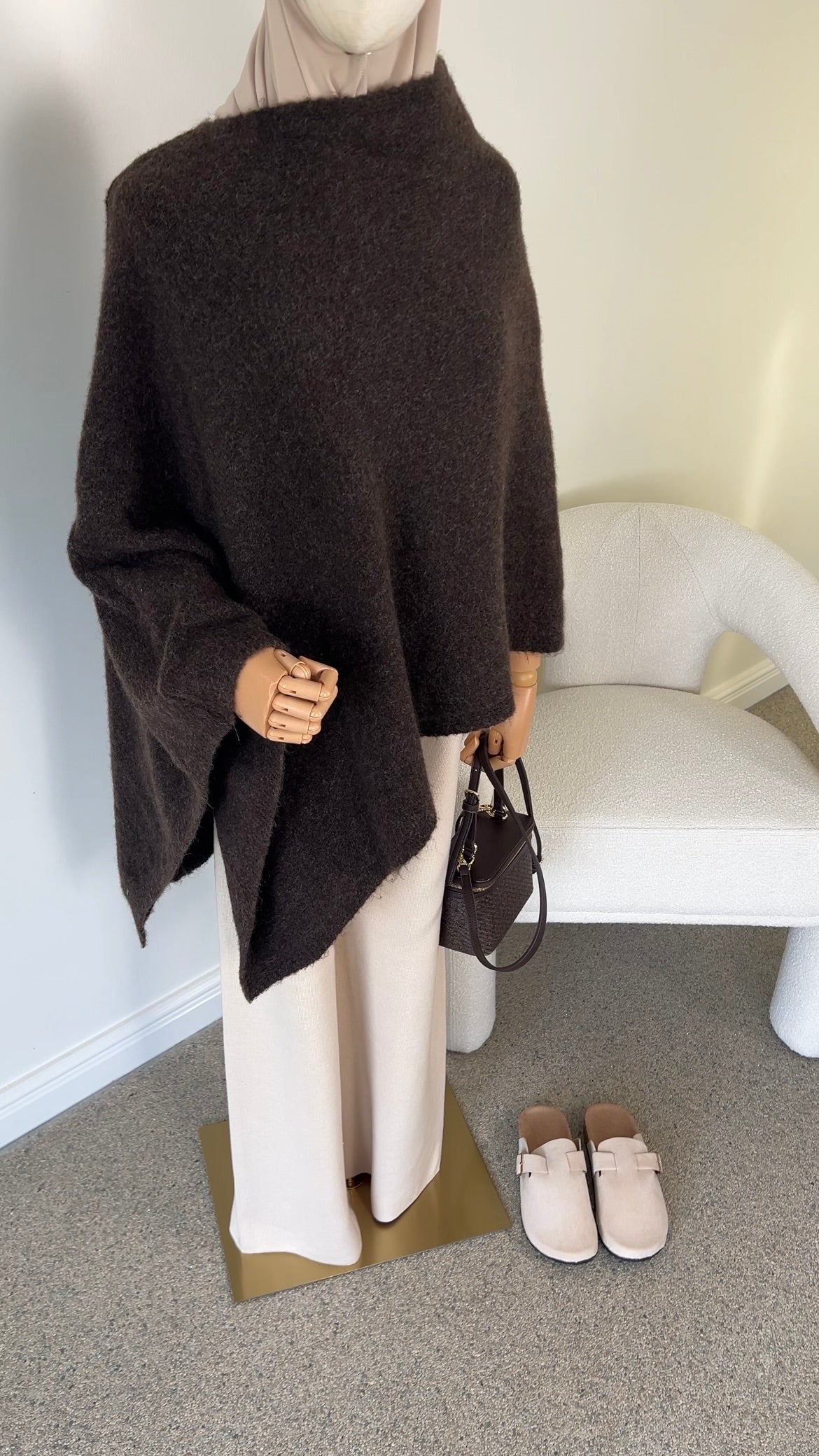 KNIT PONCHO DARK BROWN (RESTOCKING SOON)