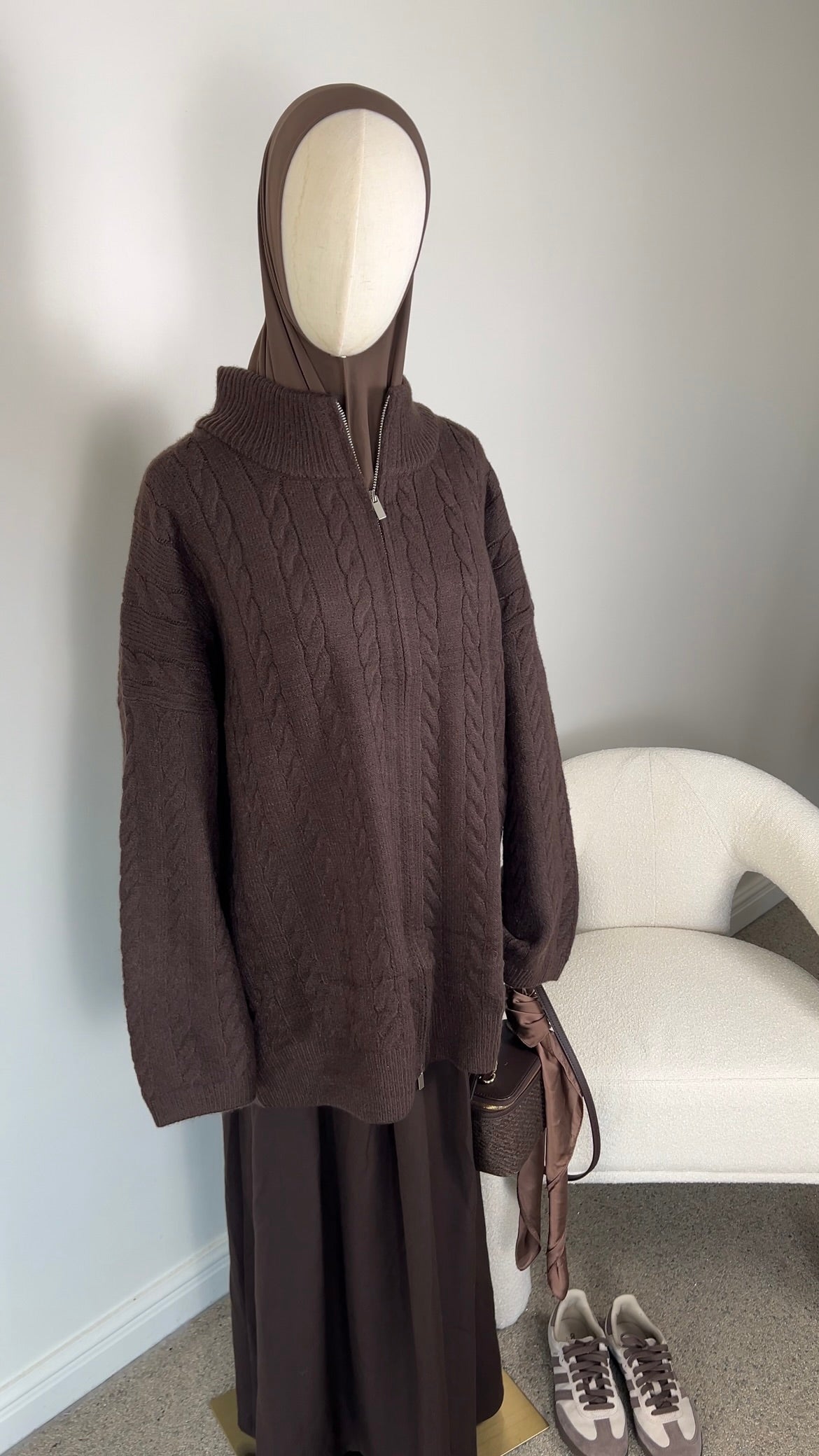 CABLE ZIPPER DARK BROWN