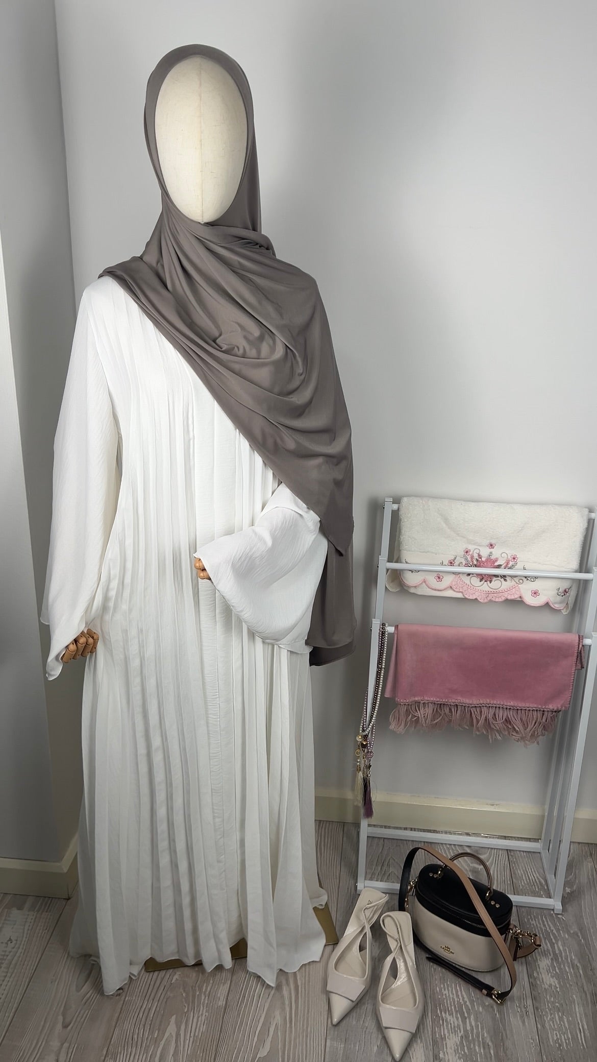WHITE PLEATED DRESS