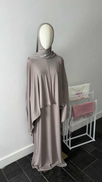 JERSEY CAPE SET TAUPE