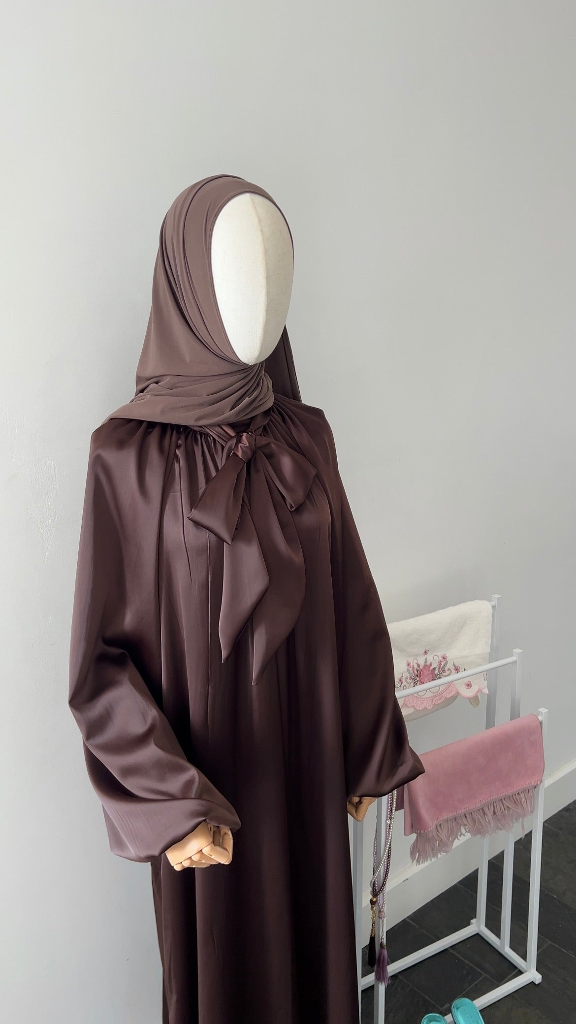 SATIN BOW TIE DRESS BROWN