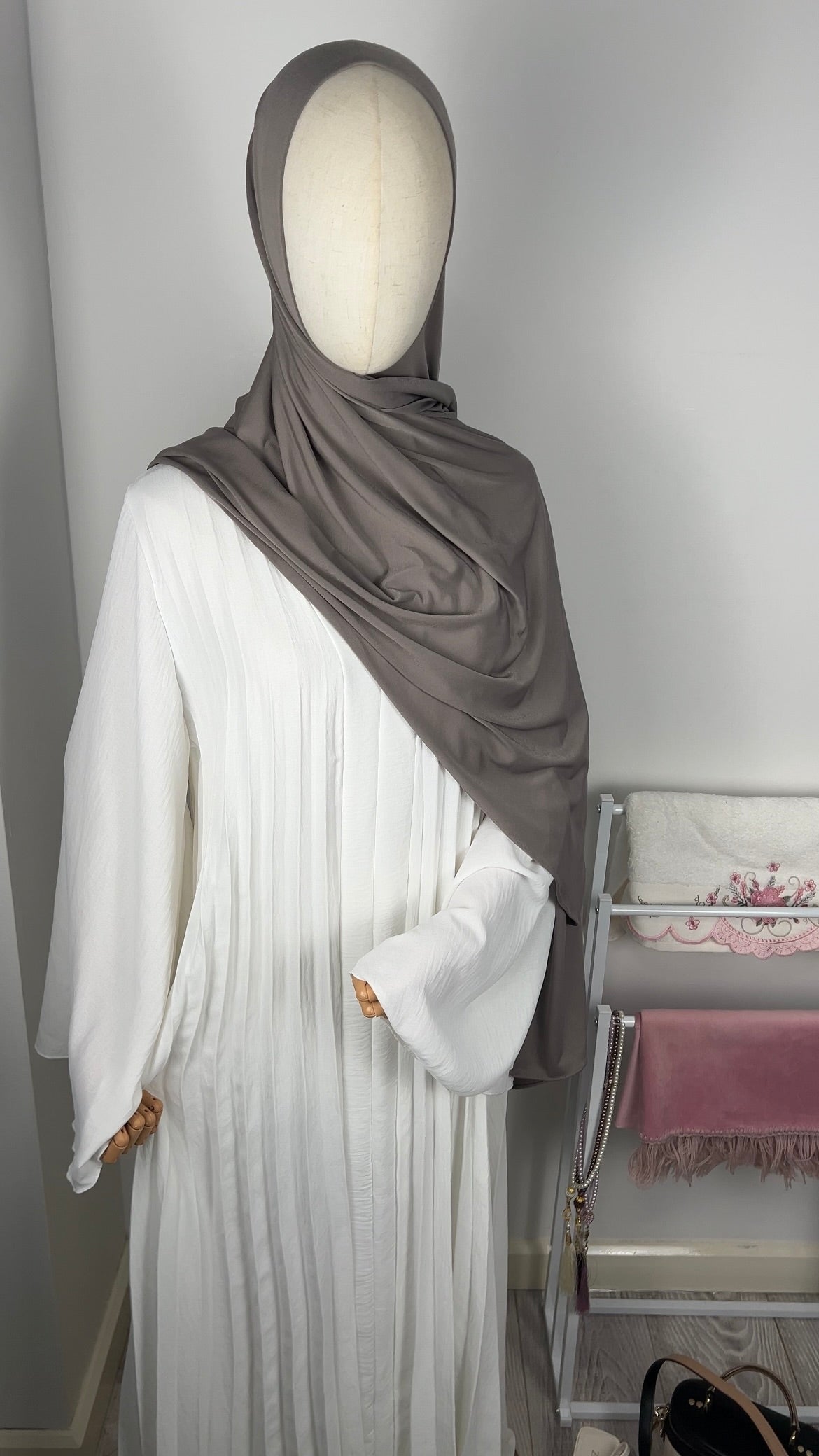 WHITE PLEATED DRESS