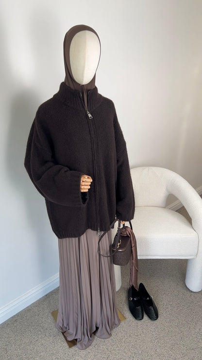 FLUFFY KNIT ZIPPER DARK BROWN