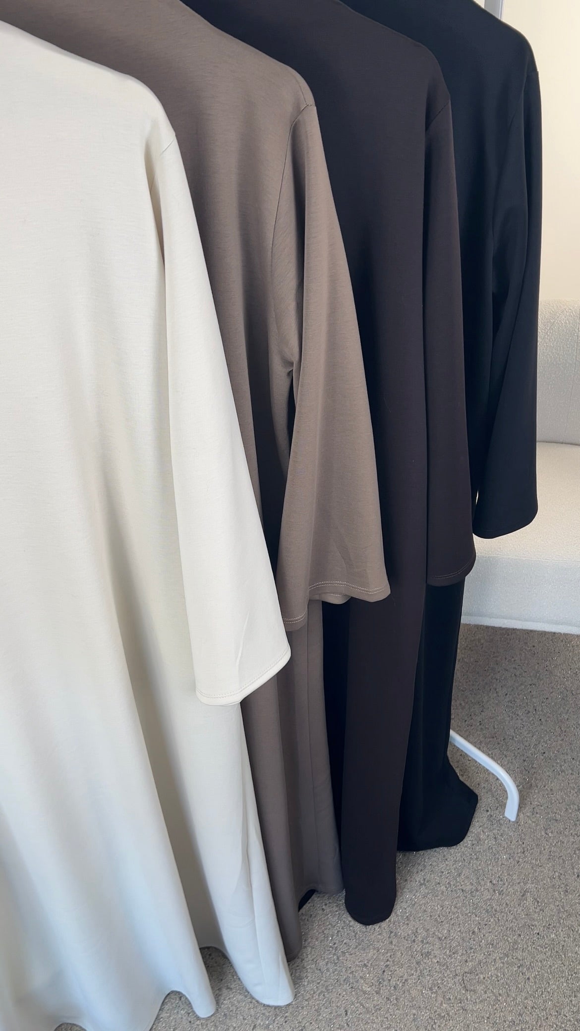 COMFY JERSEY DRESS DARK BROWN