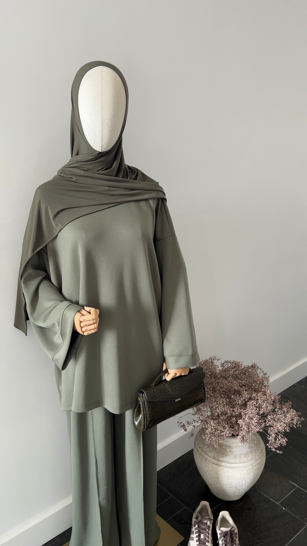 ESSENTIAL SET KHAKI