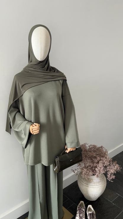 ESSENTIAL SET KHAKI