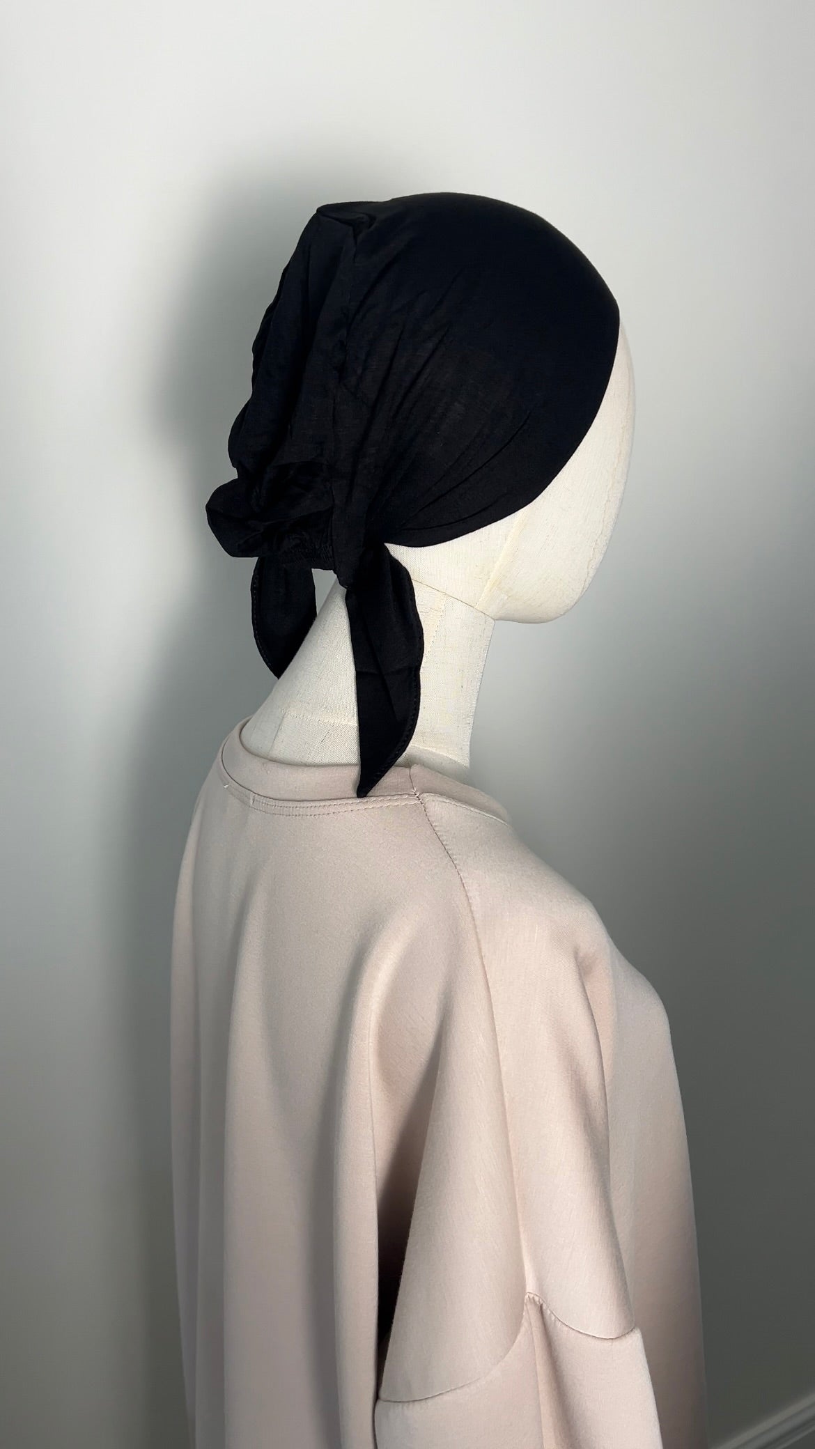 UNDER CAP BLACK