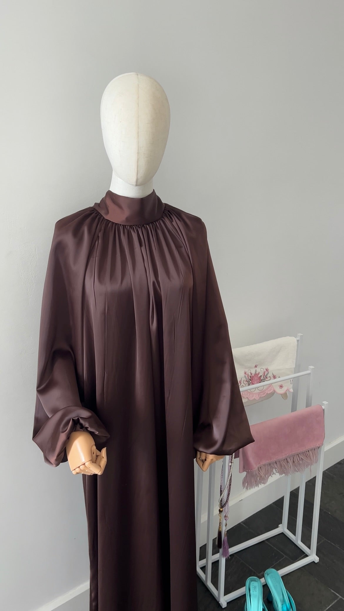 SATIN BOW TIE DRESS BROWN