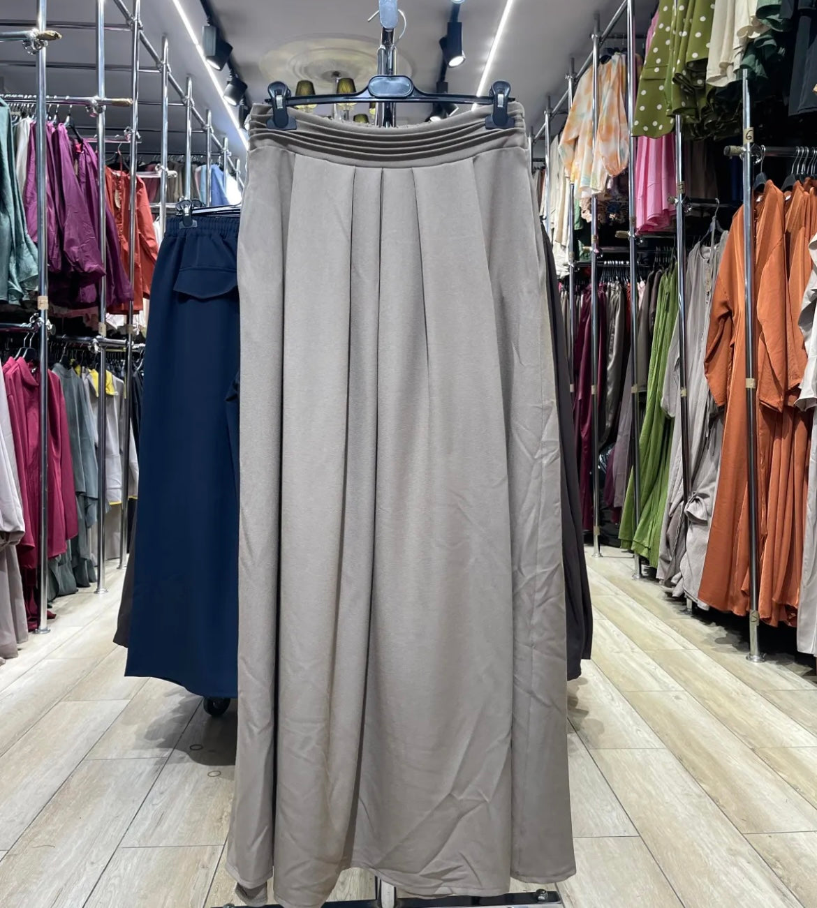 Fall skirt with lines  (Black, Brown, taupe, beige)