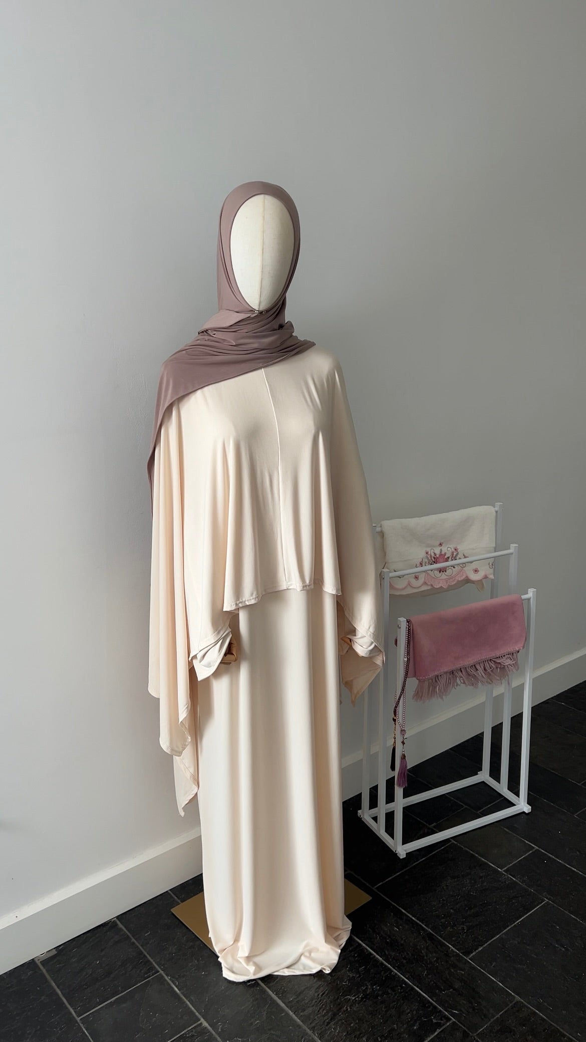 JERSEY CAPE SET BEIGE