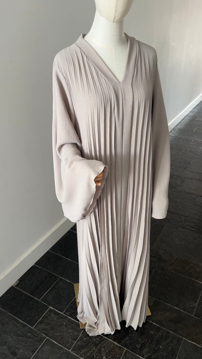 PLEATED DRESS TAUPE