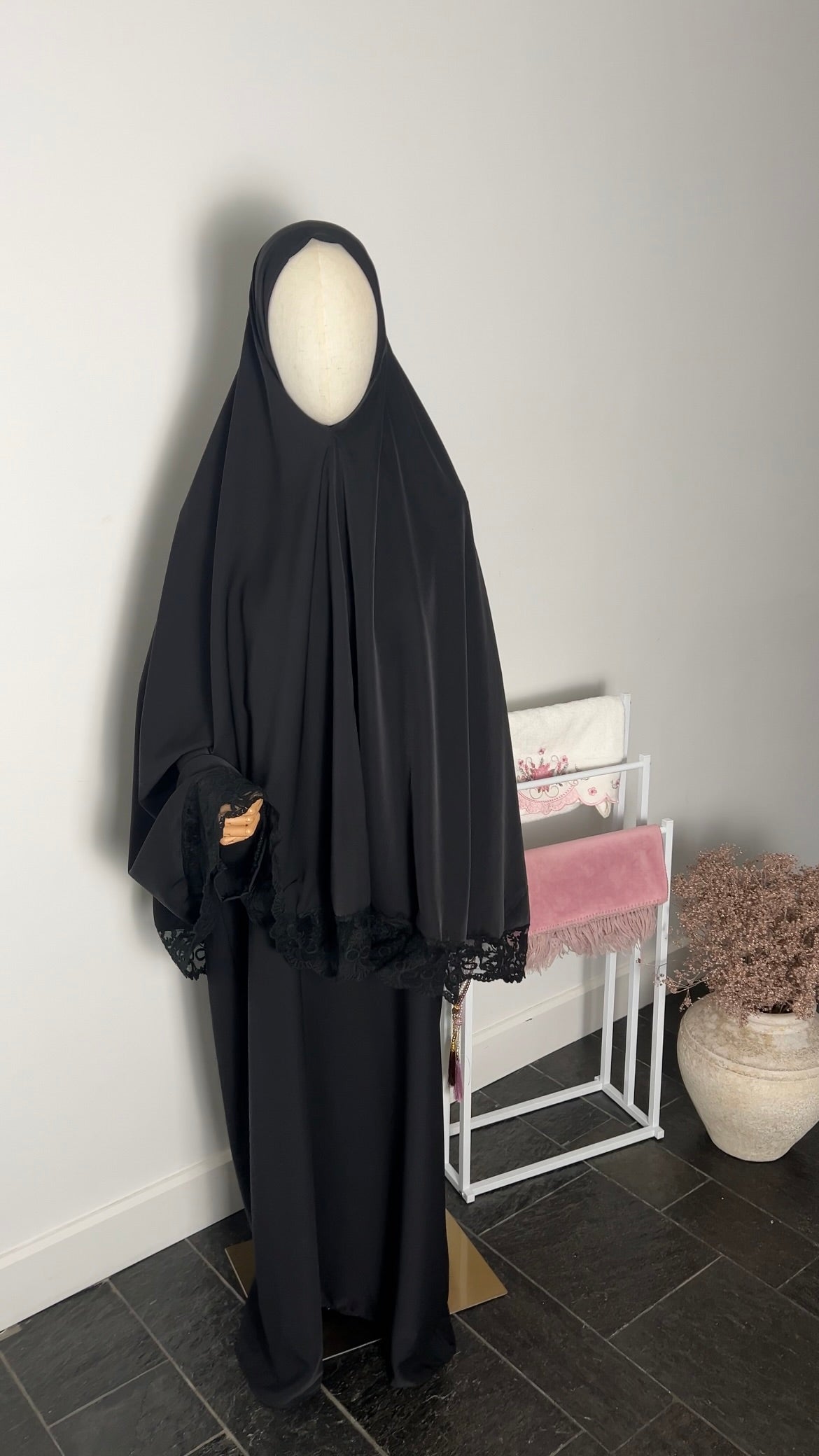 LACE KHIMAR SET BLACK