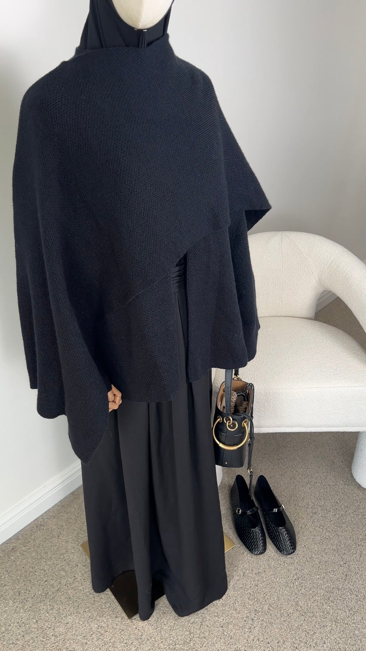 KNIT SCARF PONCHO BLACK