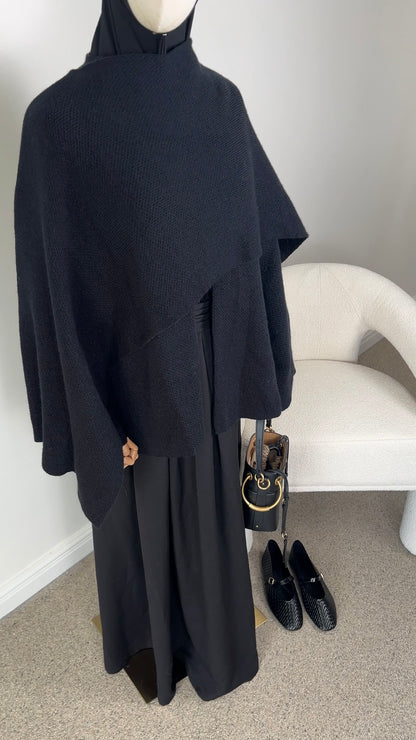 KNIT SCARF PONCHO BLACK