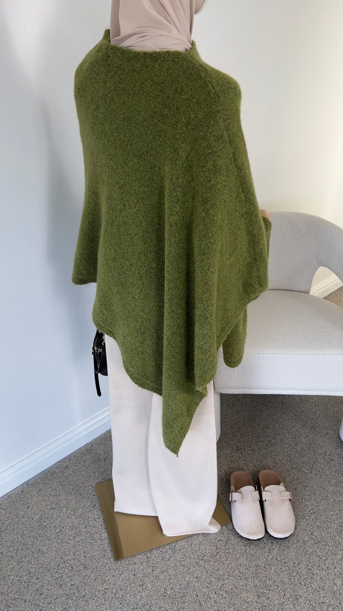 KNIT PONCHO OLIVE (RESTOCKING SOON)