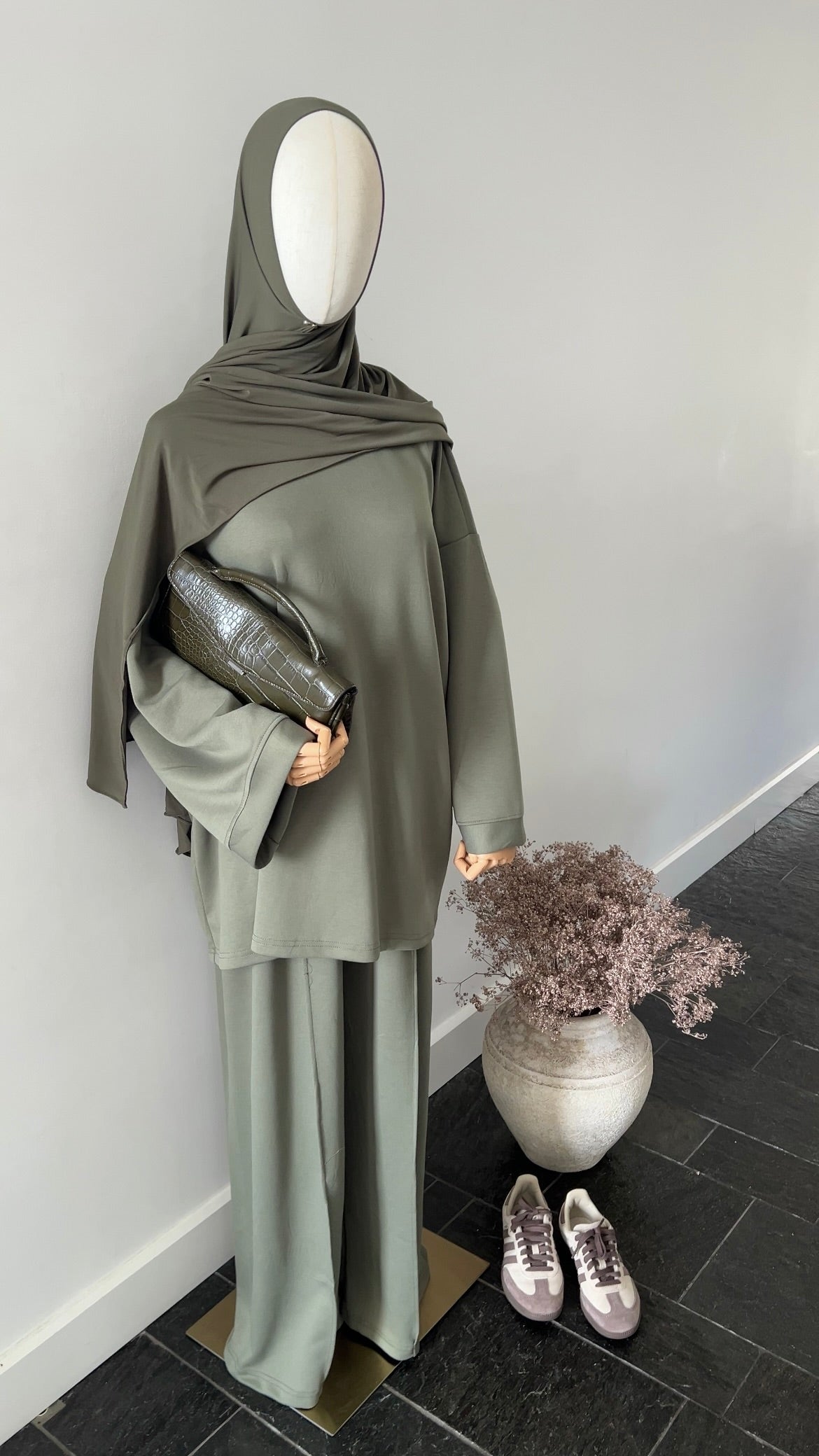ESSENTIAL SET KHAKI