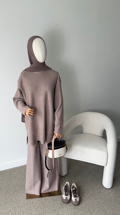 SEAM KNIT SET TAUPE