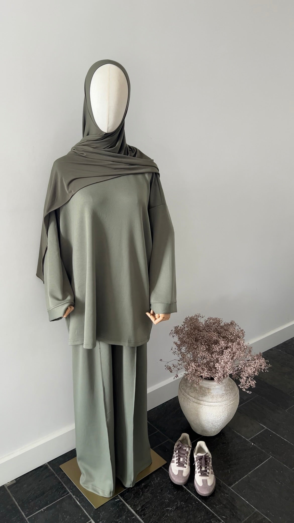 ESSENTIAL SET KHAKI