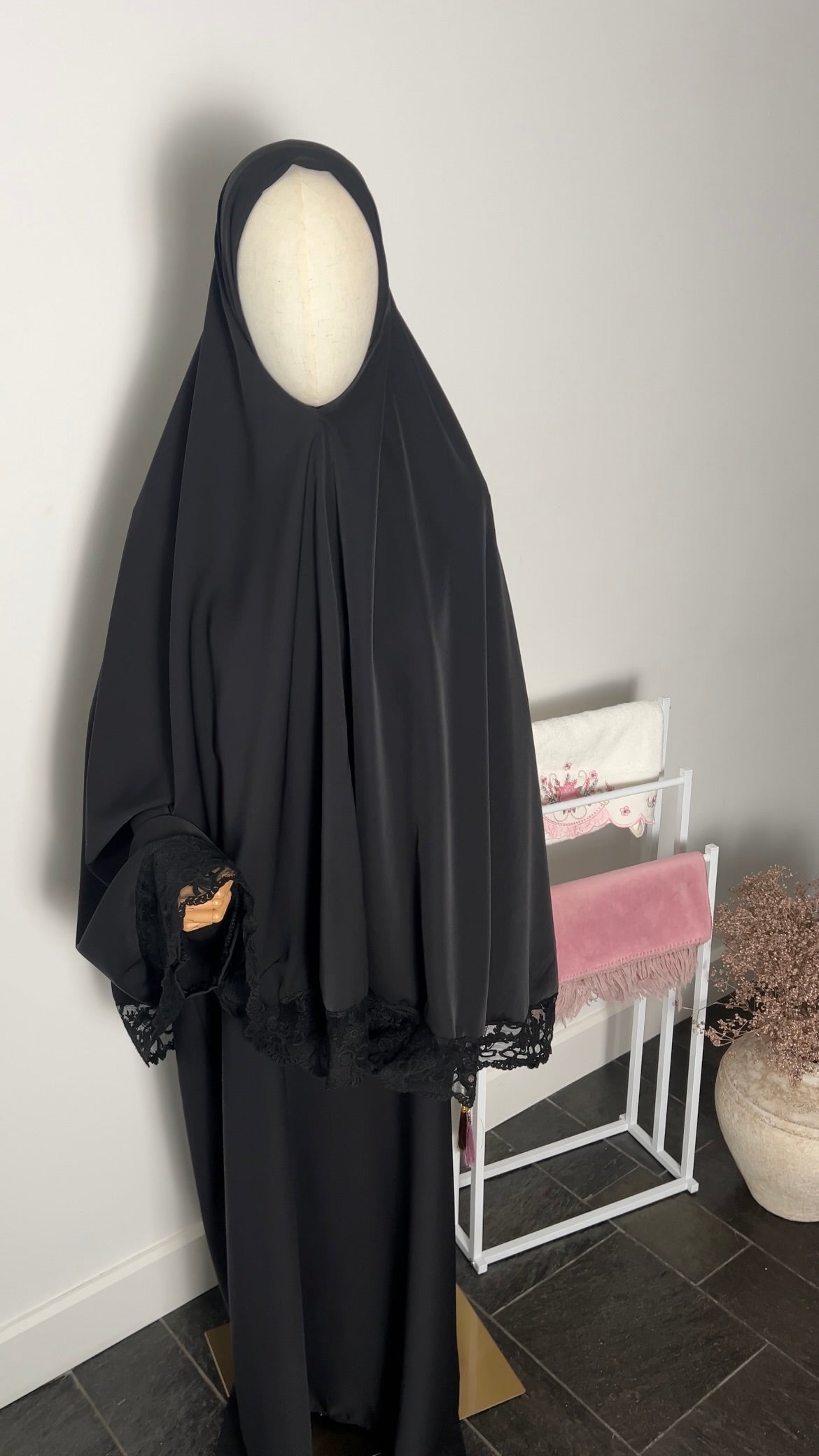 LACE KHIMAR SET BLACK