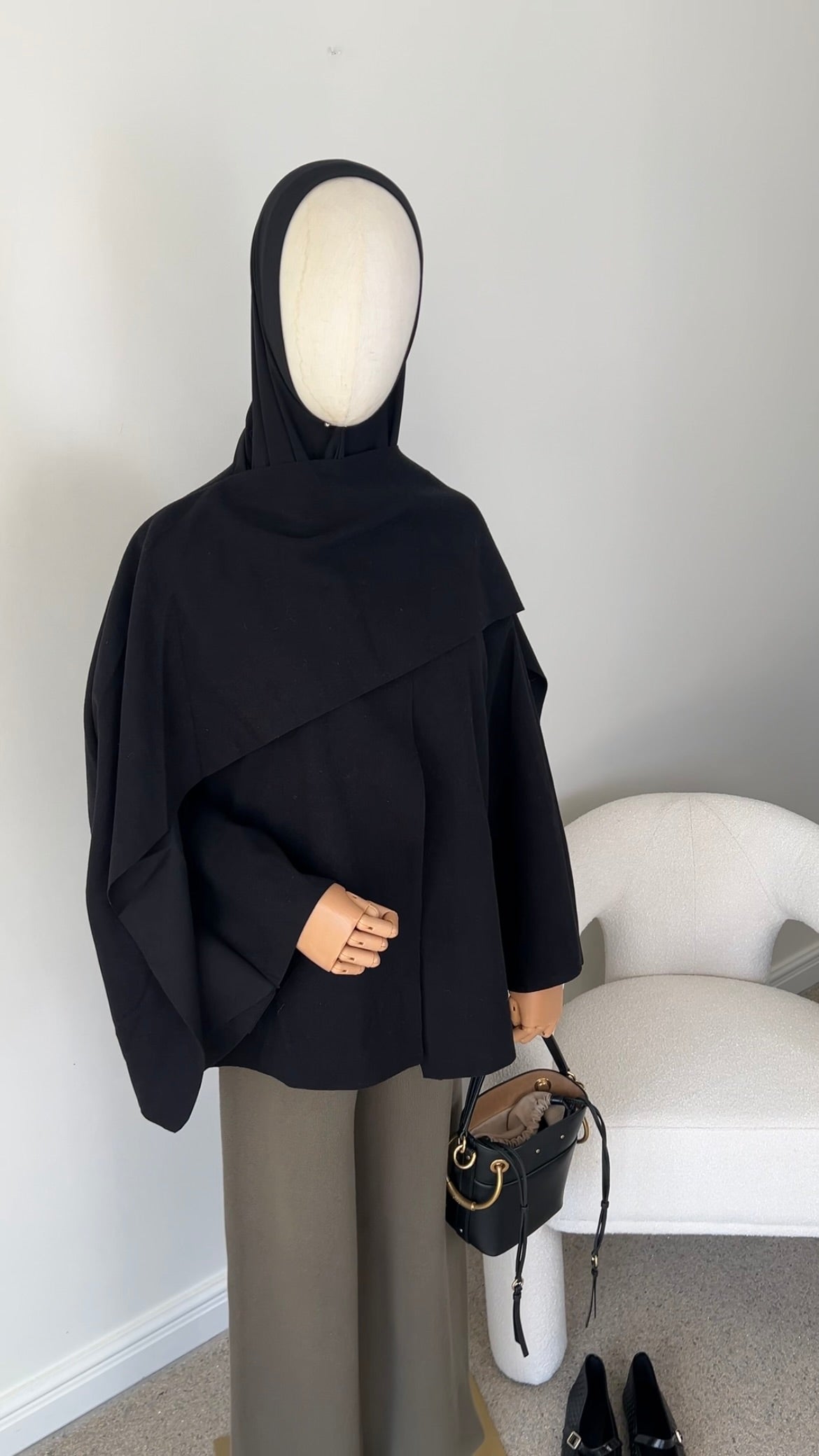 SCARF PONCHO BLACK