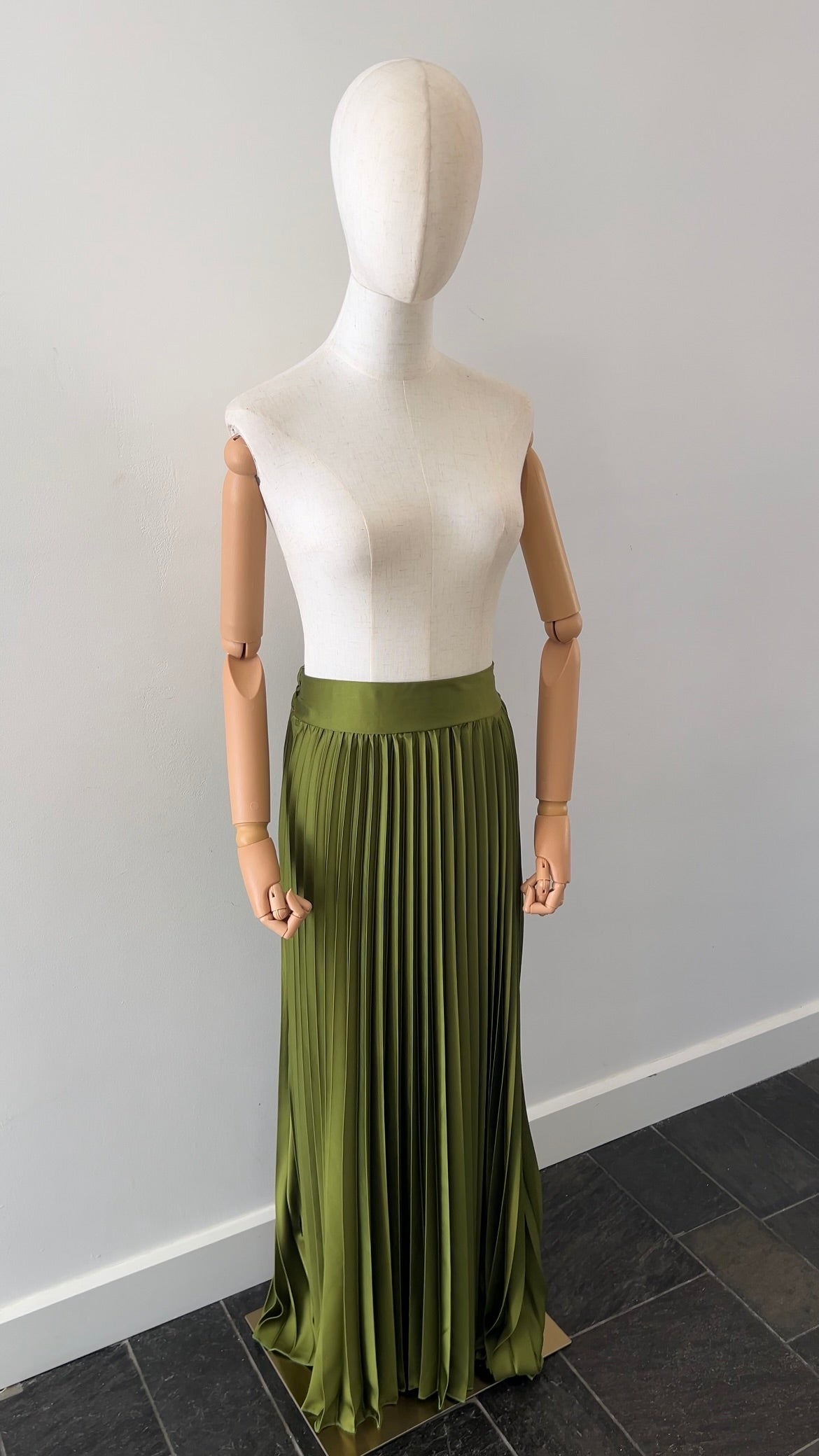 SATIN PLISSÉ SKIRT OLIVE