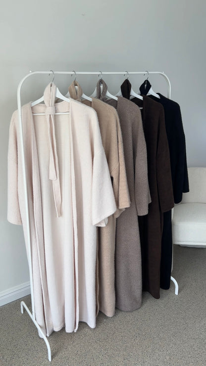 TEDDY ABAYA COAT WHITE
