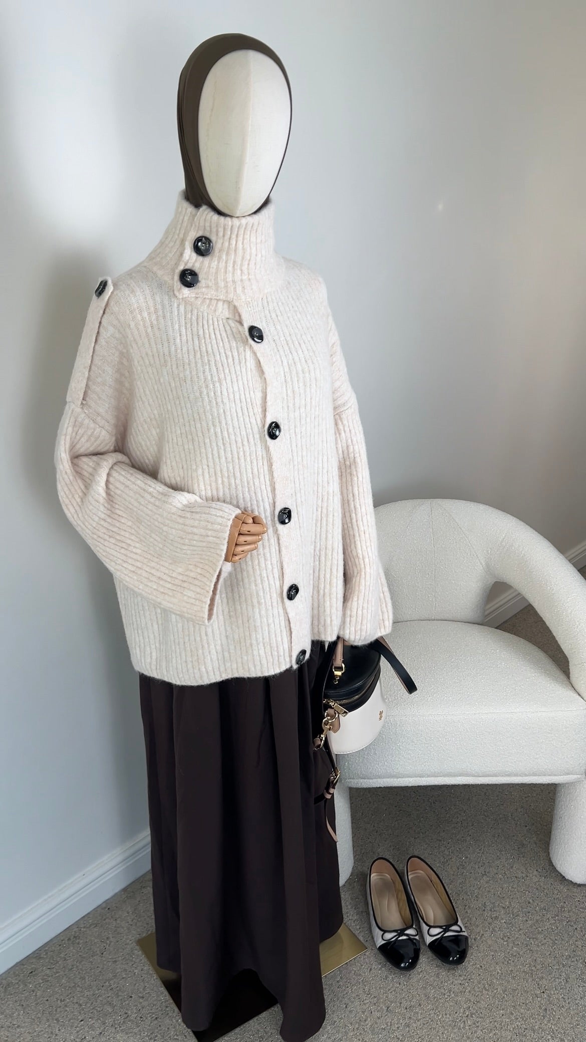BUTTON KNIT CARDIGAN BEIGE