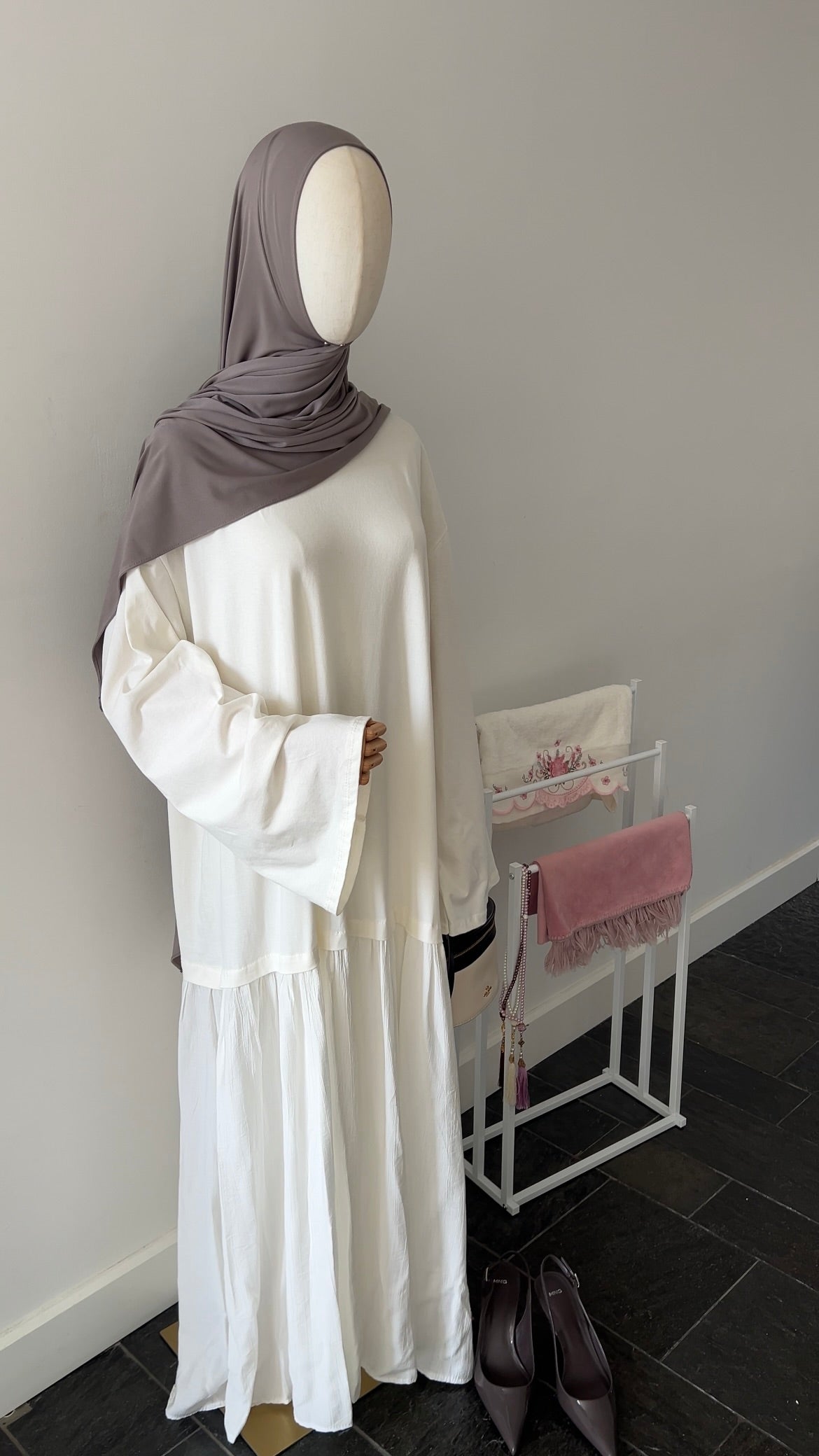 LONGSLEEVE RUFFLE DRESS OFF-WHITE