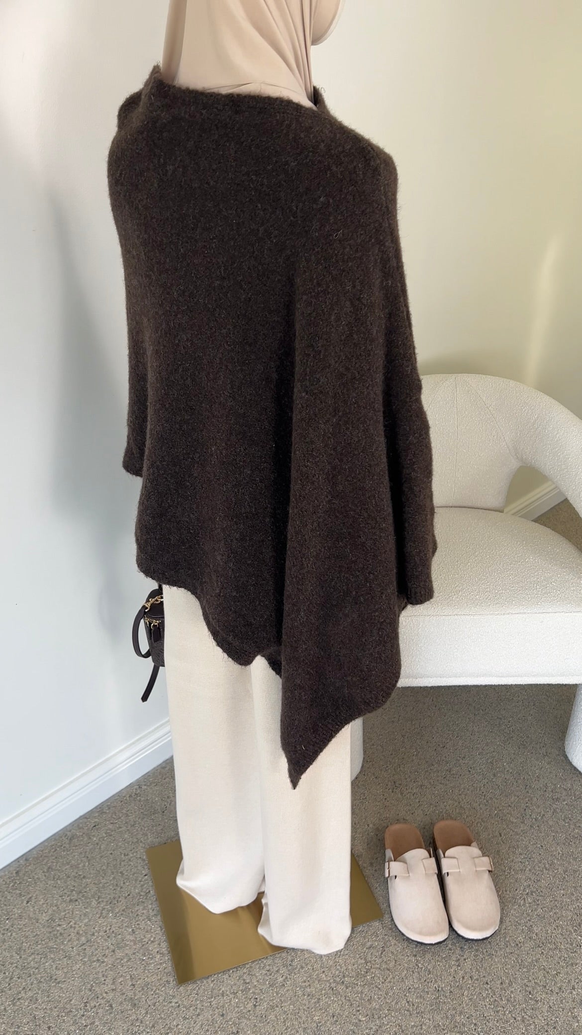 KNIT PONCHO DARK BROWN (RESTOCKING SOON)