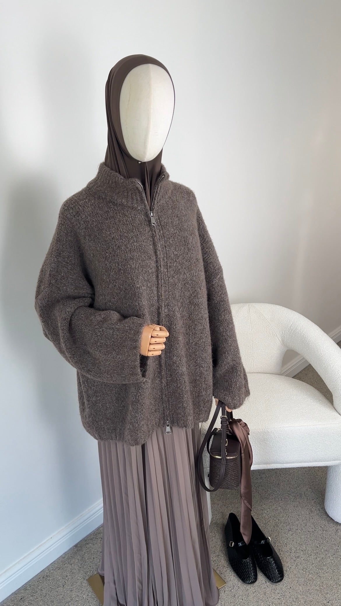 FLUFFY KNIT ZIPPER TAUPE