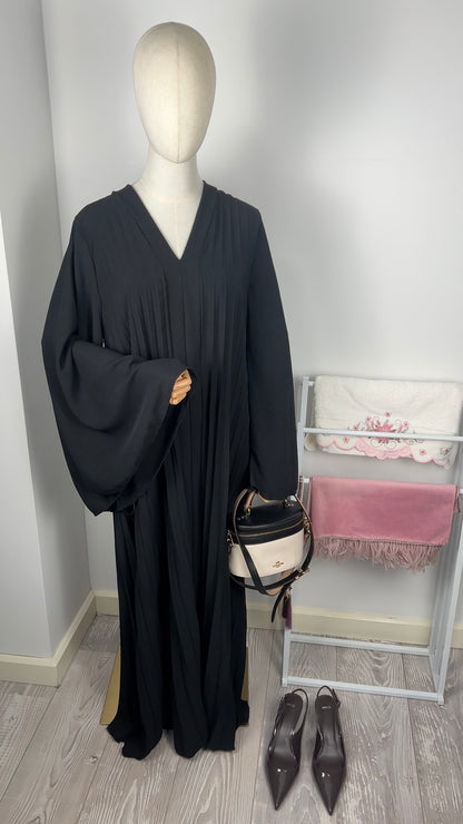 BLACK PLEATED DRESS