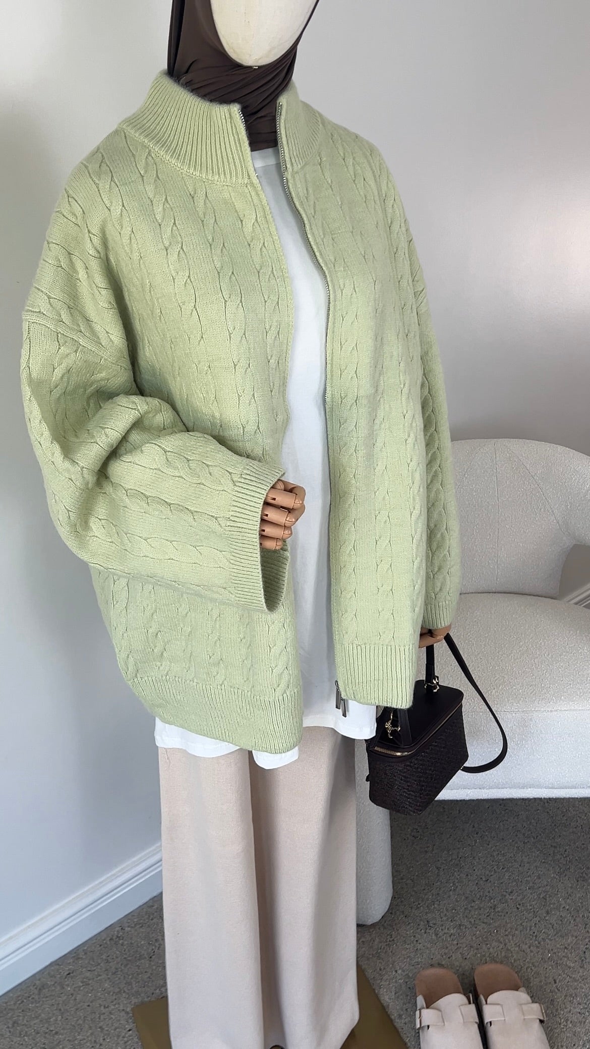 CABLE ZIPPER SAGE GREEN (RESTOCKING SOON)