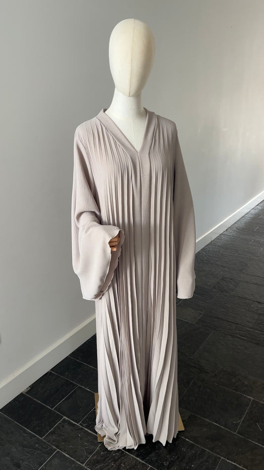 PLEATED DRESS TAUPE