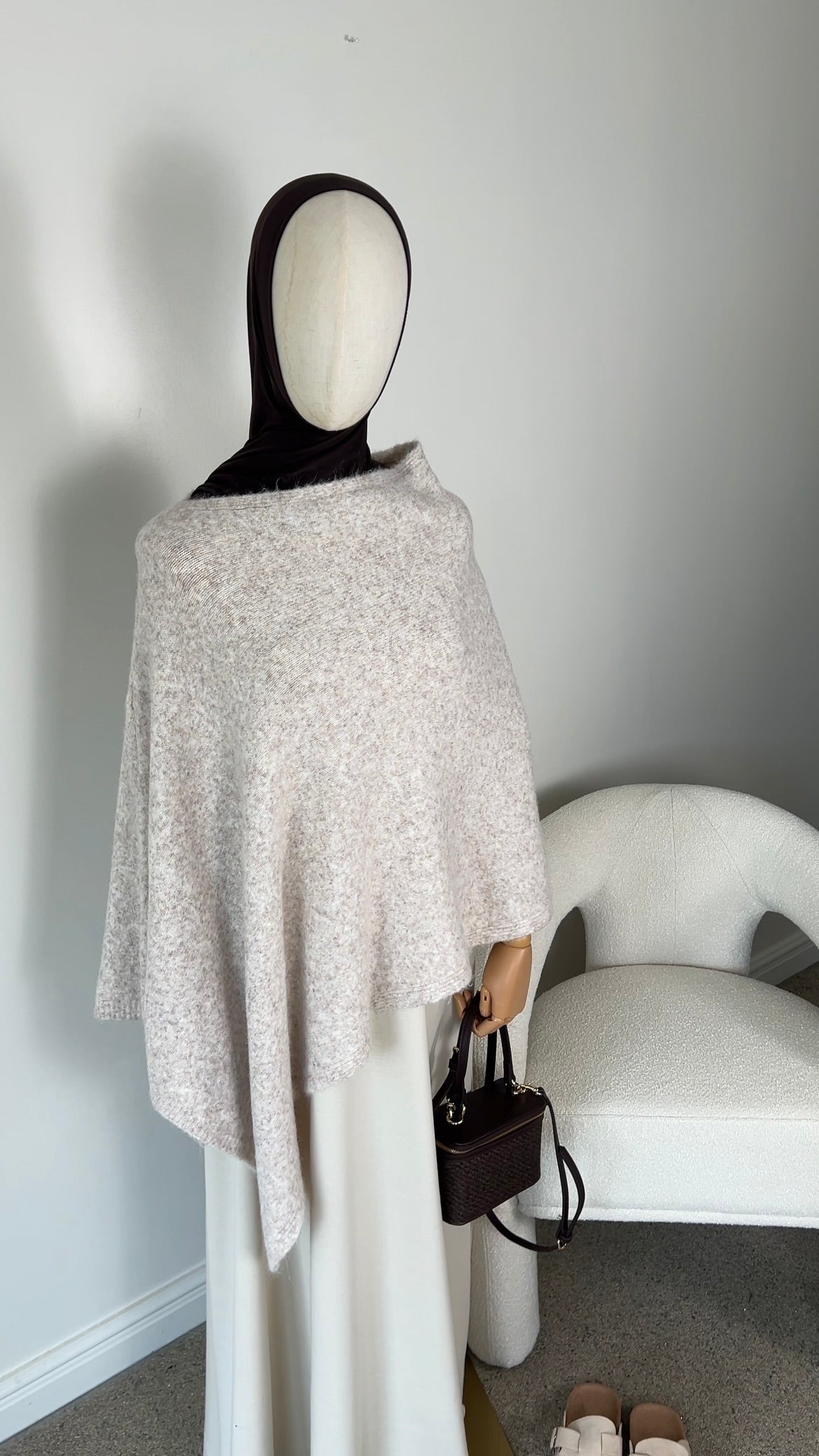 KNIT PONCHO BEIGE (RESTOCKING SOON)